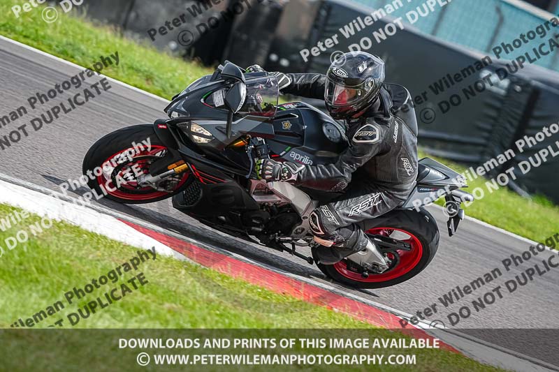 donington no limits trackday;donington park photographs;donington trackday photographs;estoril;event digital images;motorbikes;no limits;no limits trackdays;peter wileman photography;portugal;trackday;trackday digital images;trackday photos